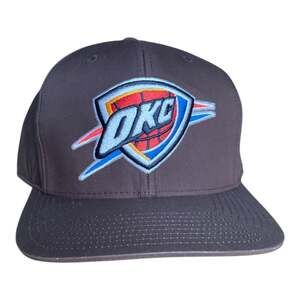 Oklahoma City Thunder Mitchell & Ness fitted. Brown, cameo